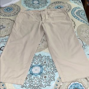 Khaki cropped pants